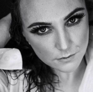 Meet your Posher, Holly